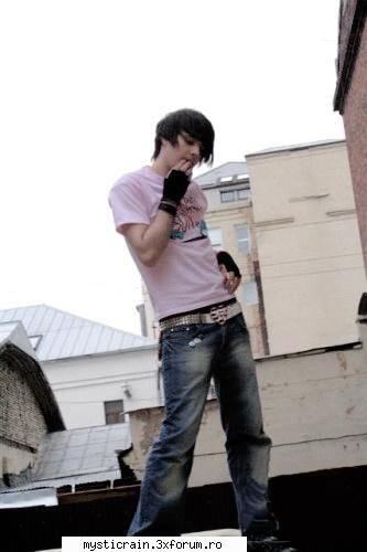 ar fi interesant relatia intre sora si frate geaman :rotfl:  hot ~hot or not hot~